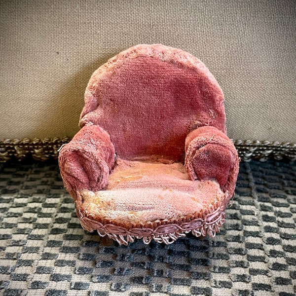 Antique style dolls house miniatures arm chair made with antique dusky pink velvet, 1/12th scale