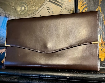 Beautiful vintage brown leather Jaeger designer wallet with gold hardware. C.1970’s, vintage designer leather purse, vintage accessories