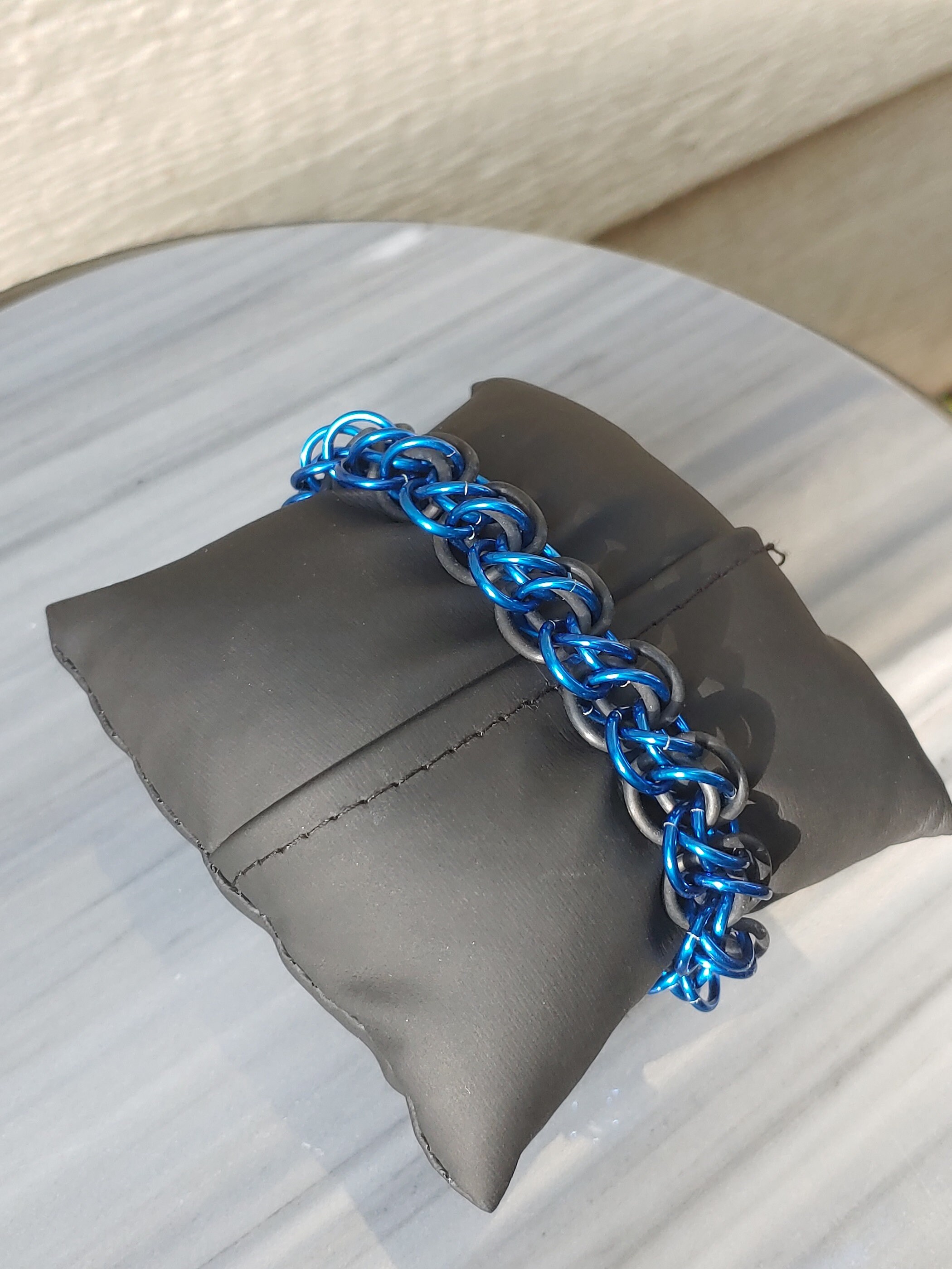 Rhea (dark Blue) - Chainmail Stretch Bracelet - Etsy UK