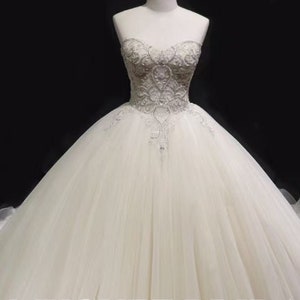 Luxury Tulle Sweetheart Beading Ball Gown Wedding Dress Luxury Tulle Sweetheart Beading Ball Gown Wedding Dress