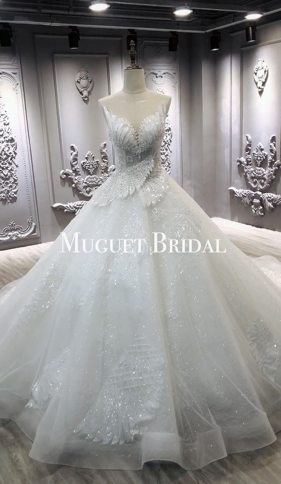 Luxury Sweetheart Princess Wedding Dresses Half Sleeve Beading Lace Bridal  Gowns