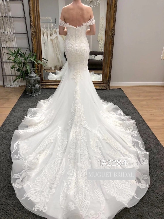 Satin Trumpet Mermaid Beading Strapless Wedding Dress Satin Trumpet Mermaid Beading Strapless Wedding Dress
