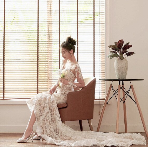 chinese dress ladies Zapaka Women Boho Wedding Dress Ivory Lace Chiffon Trumpet Sleeve Beach Bridal Dress, Ivory / US24W