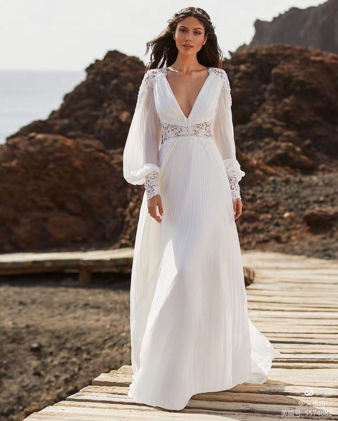11 Puff Sleeve Wedding Dresses That Make a Serious Statement