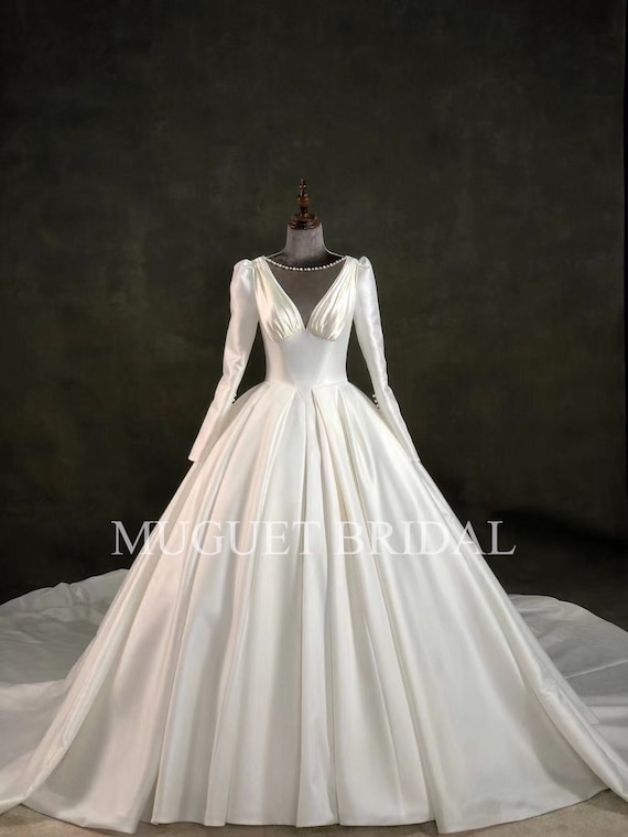 White Satin Deep V-neck Backless Beading Wedding Dress White Satin Deep V-neck Backless Beading Wedding Dress
