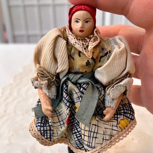 Vintage Doll Hand Made Wooden Doll Hat 5.5&quot; Traditional Dress