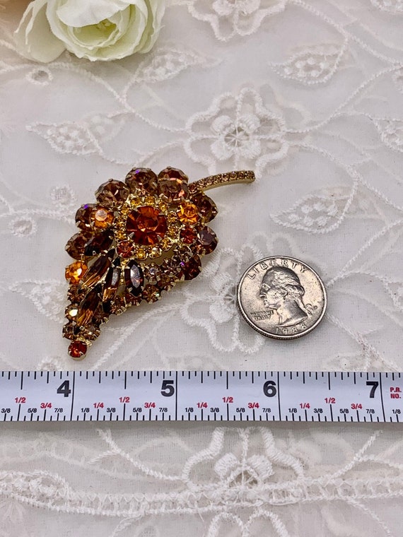 Vintage 50's Brooch Coppery Shades of Vibrant Cut… - image 3