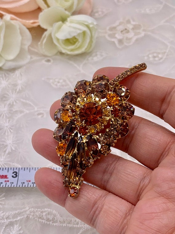 Vintage 50's Brooch Coppery Shades of Vibrant Cut… - image 5
