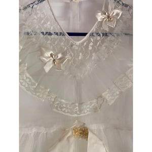 Vintage Girls Communion or Flower Girl Dress Tulle Satin Flowers Lace