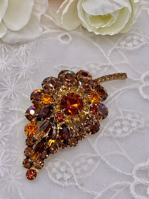 Vintage 50's Brooch Coppery Shades of Vibrant Cut… - image 2