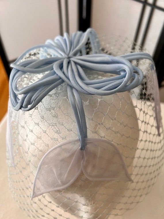 Vintage Fascinator Pale Blue Netting Gorgeous Hat… - image 2