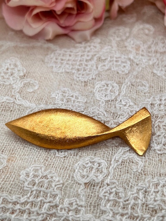 Vintage Gold Fish Pin Stamped Ahlers Beautiful - image 1