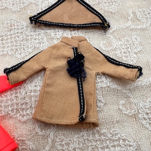 Vintage Dawn Raincoat Scarf Topper Singing in the Rain