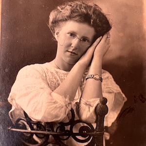 Vintage Photograph 1900s Gibson Girl Hairstyle