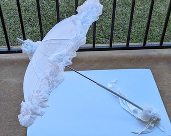 Vintage Silk Chiffon Parasol, White Wedding Parasol, Ruffled Chiffon and Lace Trimmed Parasol, Sun Umbrella, Satin Bow and Wrist Handle Cord