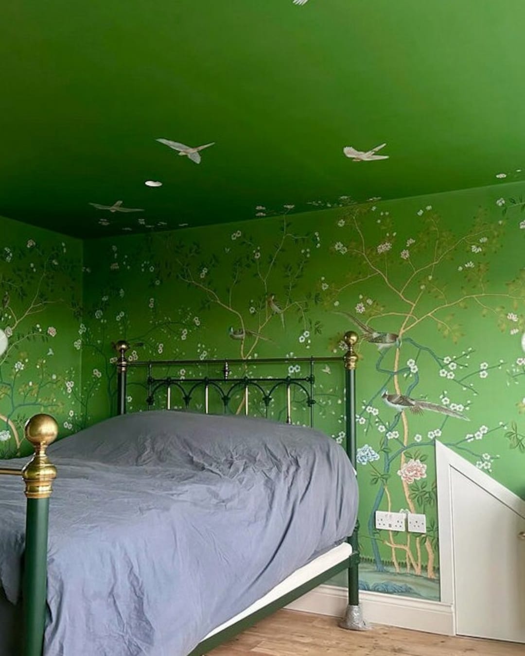 Handpainted Chinoiserie Wallpaper, Emerald Green Silk Wallpaper Etsy