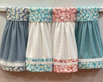 Daisy Kitchen Hand Towels, Floral Hanging Towels, Farmhouse Kitchen Decor, Home Gift