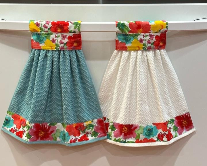 Flowers. Kitchen Hand Towel. Oven Door Hand Towel. Hanging Towel. Kitchen Decor. Teal/ White Towel.