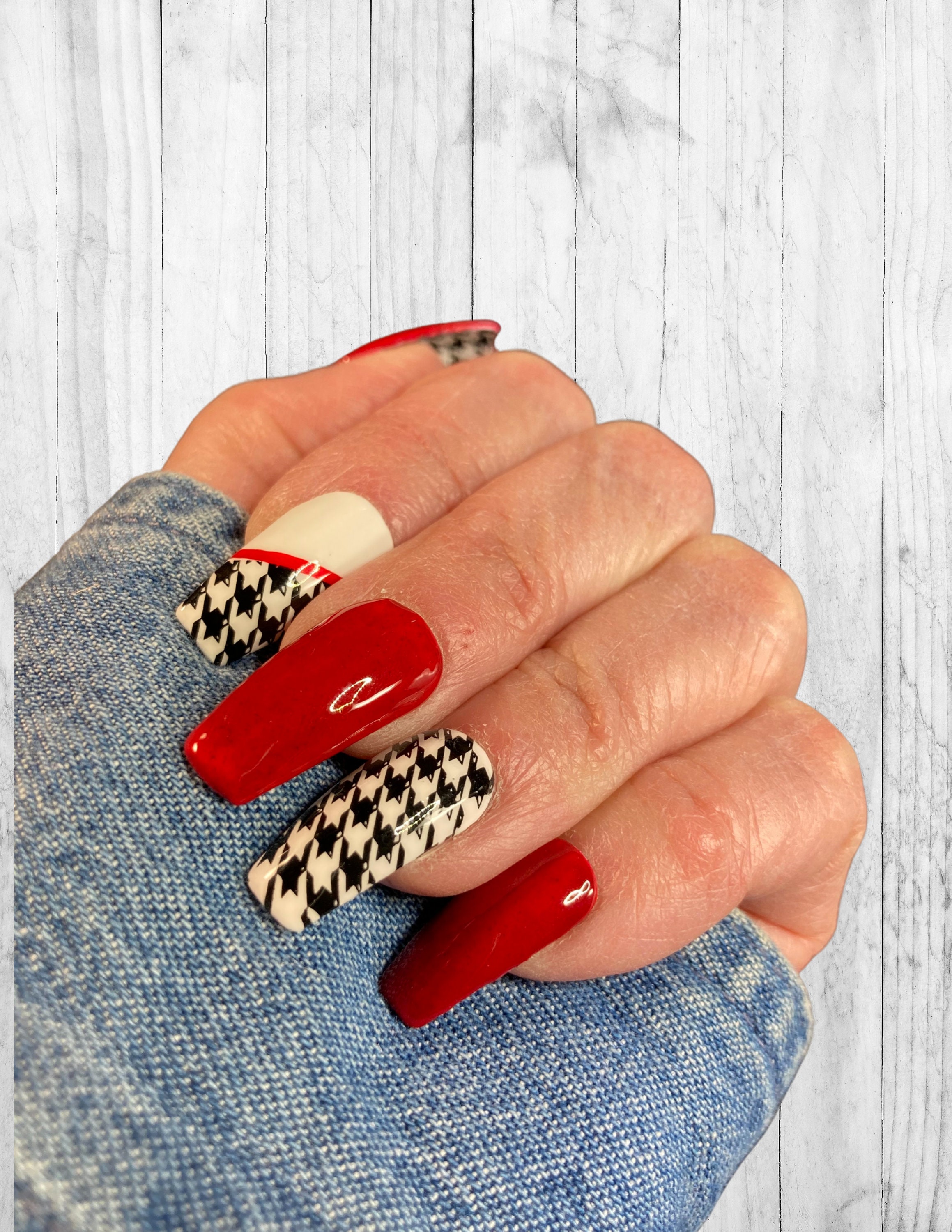 Red Houndstooth Press On Nails: Crimson Bling False Nails