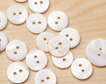 10 x RED Gingham Pattern 2-Hole Resin Buttons 12mm Wide FG2A 10 x RED Gingham Pattern 2-Hole Resin Buttons 12mm Wide FG2A