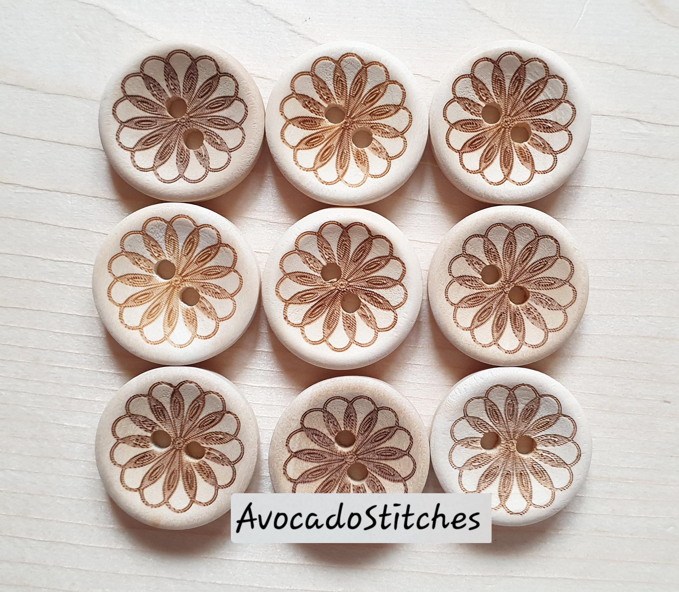 小物 OVOD Avodesigns SIMPLY FLOWER / Unvarnished 2-hole Wooden Buttons
