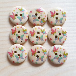 BUTTERFLIES / 18mm - 8 buttons / Wooden Buttons / Sewing Buttons