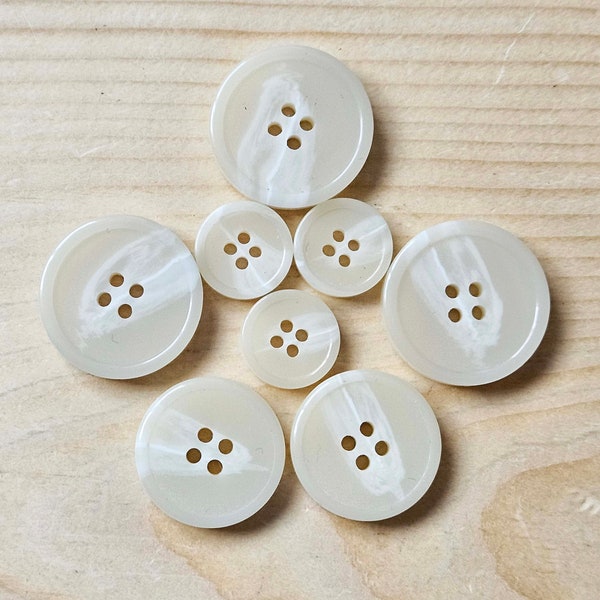 SNOW WHITE MARBLE / 15-25mm / Resin Buttons / Sewing Buttons