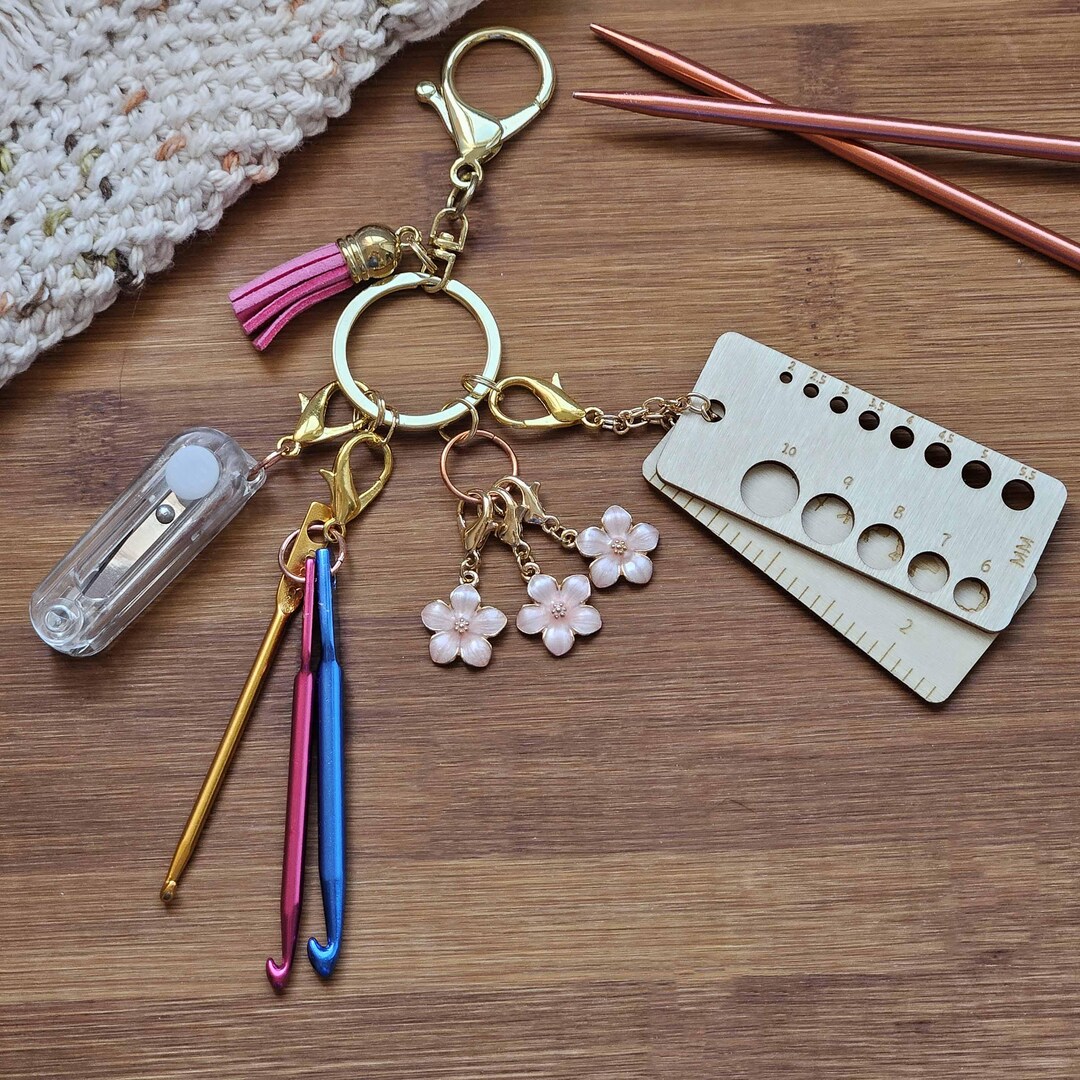 Essentials Keychain PINK FLORAL Essential Emergency Knitting & Crochet Keychain Kit ...