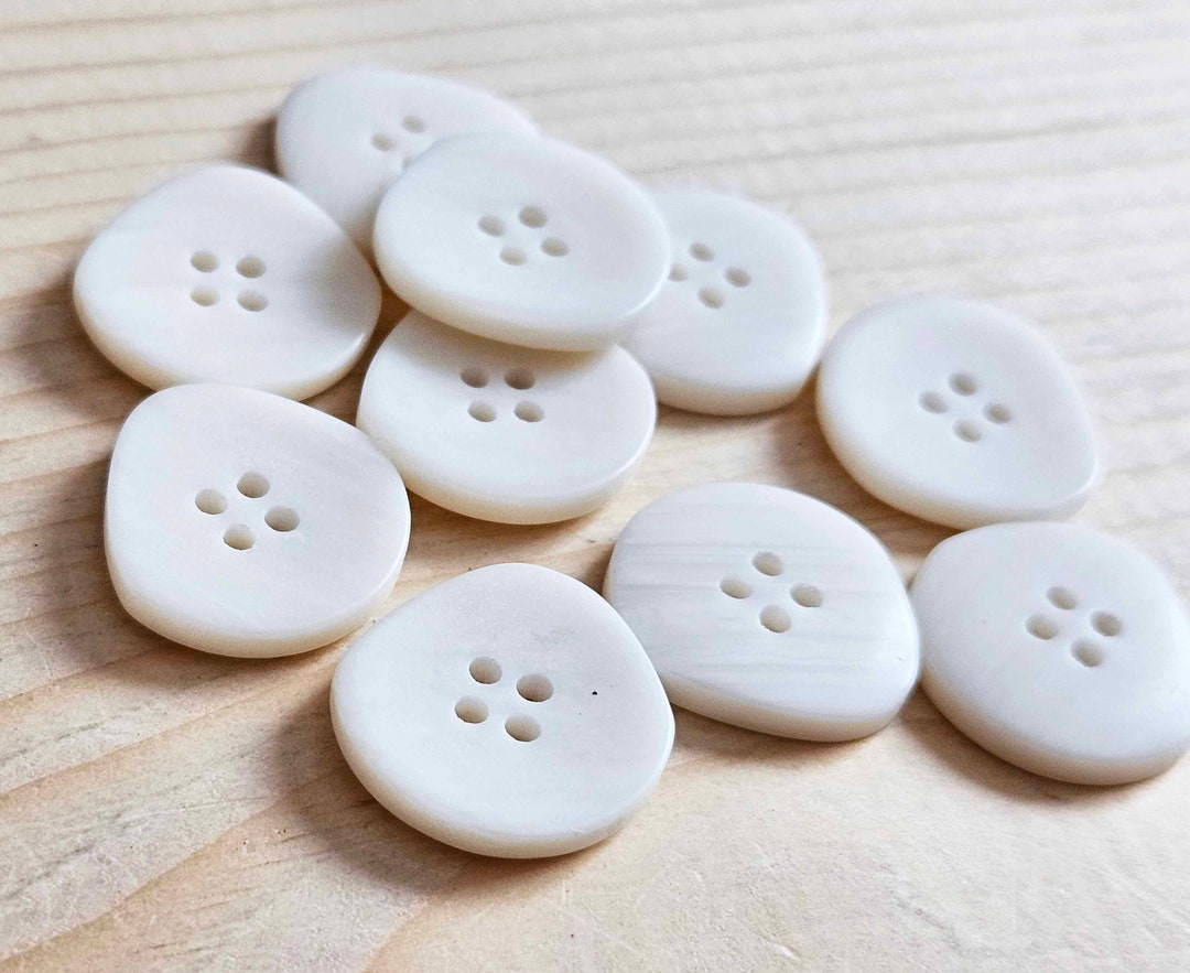 IRREGULAR CREAMY WHITE / Set of 4 Buttons / Resin Buttons / Sewing ...