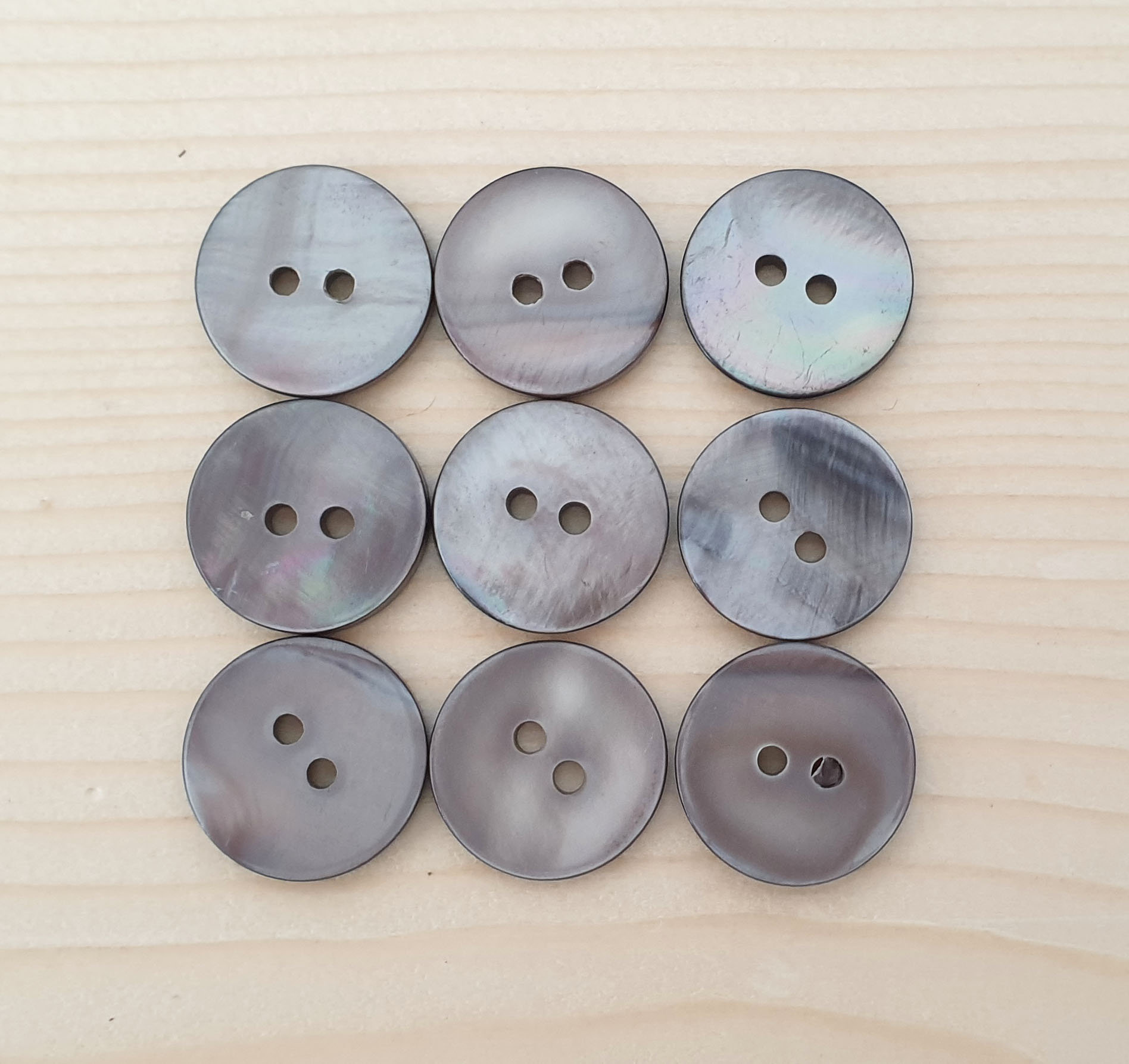 2-hole GREY (brownish) Seashell Buttons / 10-25mm / Set of 6 Buttons ...