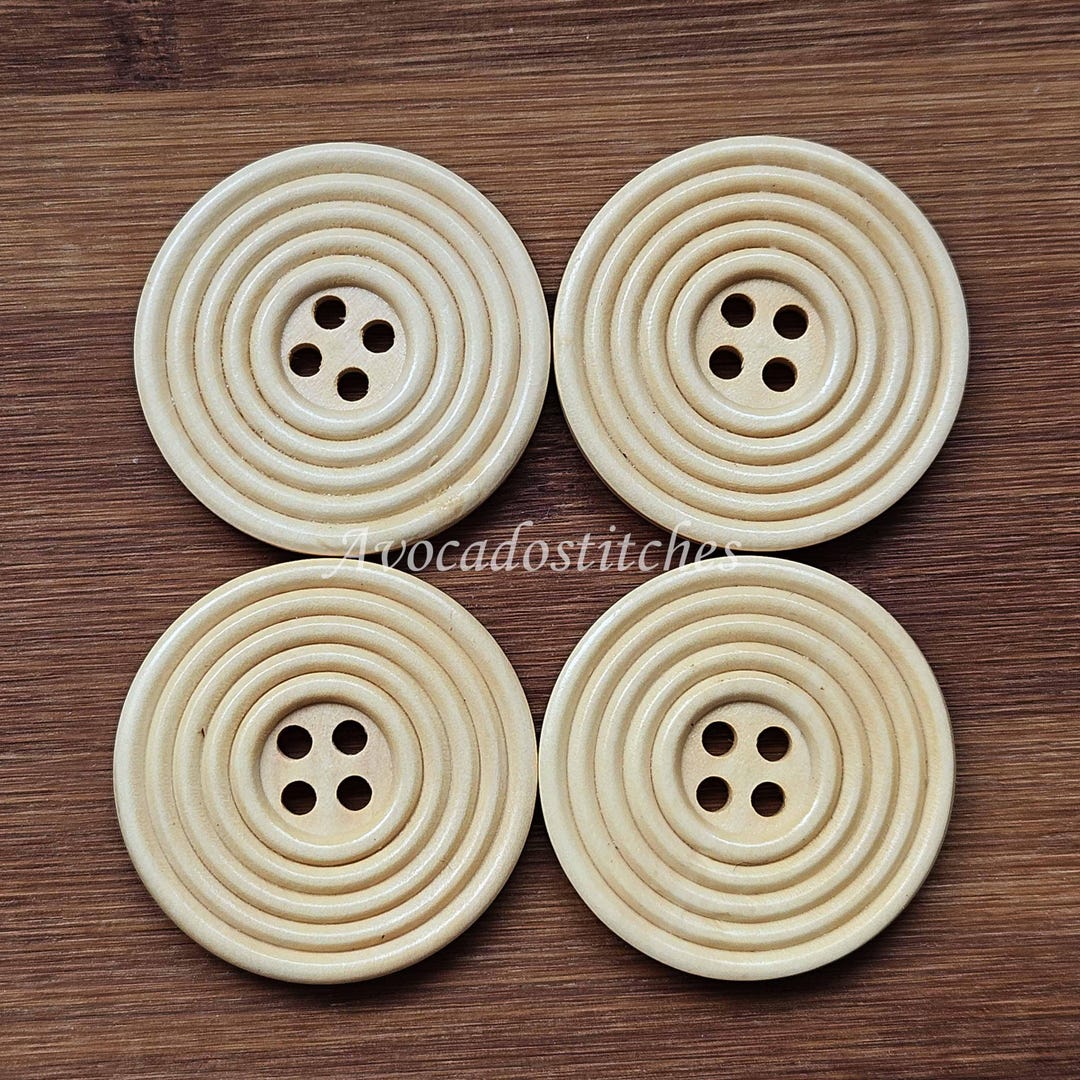 Clearance // RIPPLE BEIGE Cream / 12.5-40mm / Wooden Buttons / Sewing ...