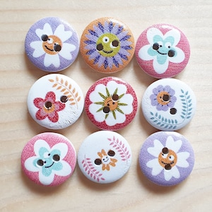 HAPPY FLOWERS / 15mm / Wooden Buttons / Sewing Buttons