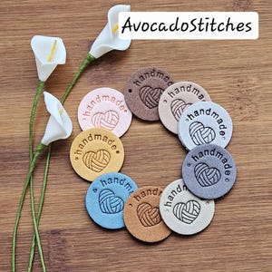YARN HEART / Round Faux Suede Labels / 25mm (Set of 5)
