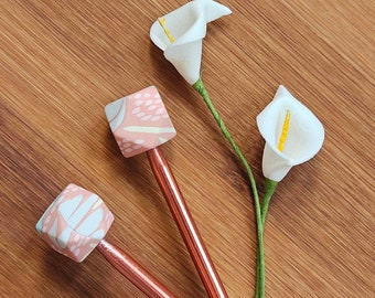 PASTEL PINK FLORALS Stitch Stoppers / 2 pieces / Knitting Needle Stoppers / Point Protection / Notions