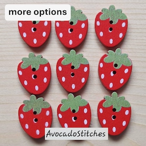 STRAWBERRY / 8 buttons / Wooden Buttons / Sewing Buttons