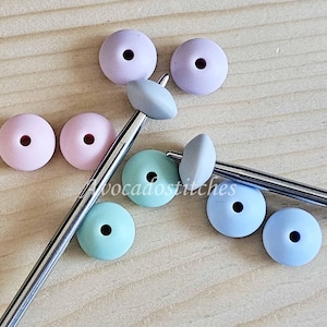 PASTEL BLOSSOM Stitch Stoppers / Set of 10 / Knitting Needle Stoppers / Point Protection / Notions