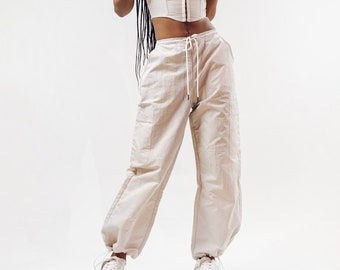Creme Windbreaker Fallschirm Hose: Low Rise Y2K Cargo