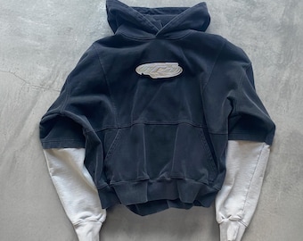 Chrom Schwarzer Hoodie: Schwere Baumwolle, Y2K Style