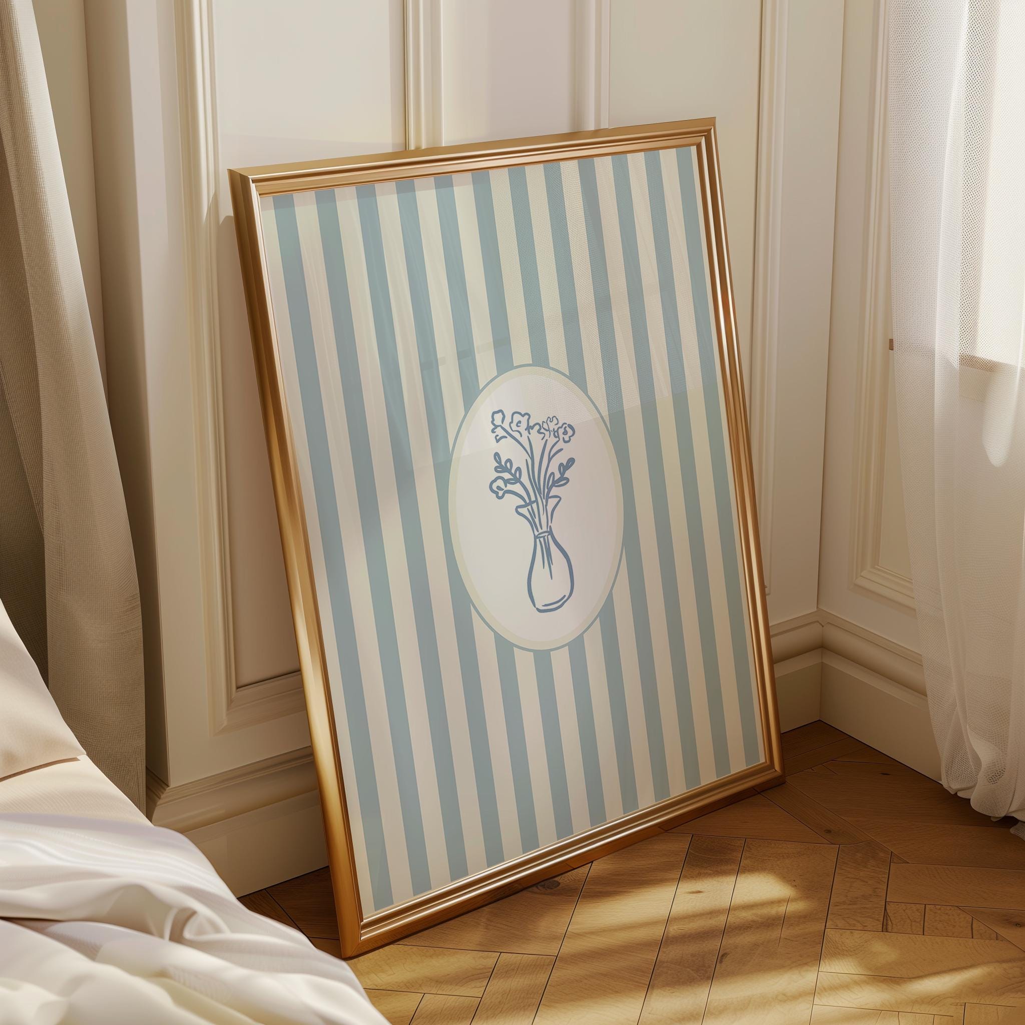 青と白のストライプ花瓶 青と白のストライプ模様の花柄ボタニカル花瓶プリント：トレンディな