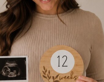 Pregnancy Milestone Card | Bump photo plaque | milestone card | Timber Pregnancy countdown | Baby prop | Baby photo prop | Pregnancy photo