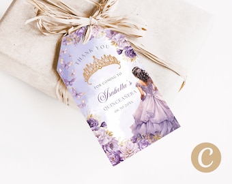 Puede incluir: Etiqueta de agradecimiento morada y dorada con una corona, mariposas, flores y una niña con un vestido morado. El texto dice "Gracias por venir a la Quinceañera de Isabella 06.30.20XX".