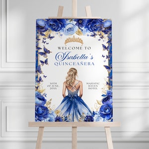 Plantilla de Canva de signo de bienvenida de princesa Quinceañera de mariposa floral de oro azul real editable, cartel de banner de bienvenida de quinceañera azul real QB0028