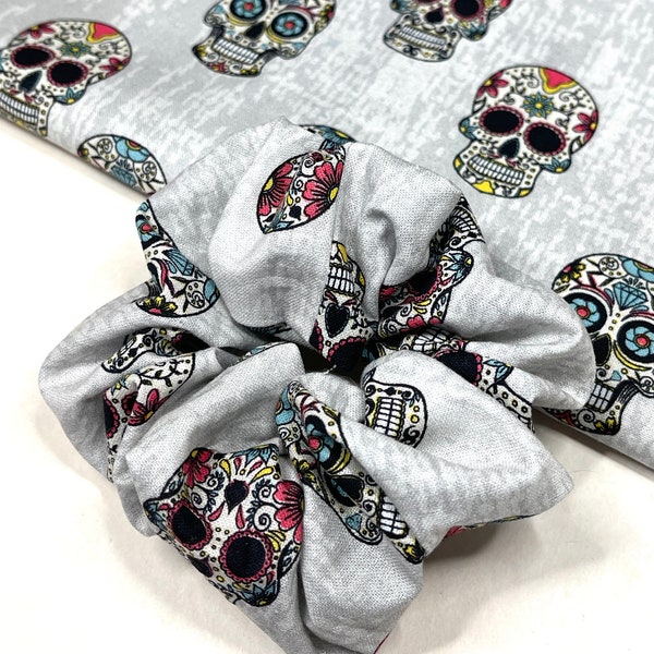 Halloween Sugar Skulls Blanc Scrunchie | Hair Ties | Hair Scrunchies | Hair Elastics