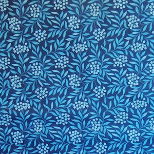 SALE ** Lewis & Irene fabrics &quot;Brensham&quot; toning fabric, floral leaves on dark blue, 1 metre piece, Pattern # A752