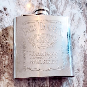 Jack Daniels Vintage 2016 Stainless Steel Whiskey No.7 Hip Flask.