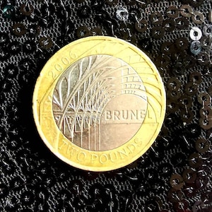 Rare Two Pound Coin Burnel Paddington Arches Circulated