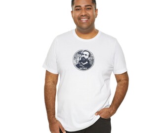 May include: White t-shirt featuring a circular graphic with a portrait and the text "Hope Don't Worry" in a navy blue color. The shirt is made of a soft material and has short sleeves.