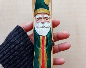 Figura de Papá Noel tallada en madera, decoración navideña de Papá Noel de madera, adorno navideño tallado a mano, estatua de madera