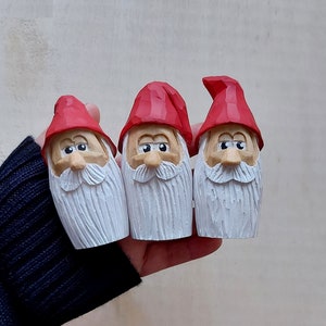 Santa Figurine, Wood Carved Santa Statue Home Decor, Wooden Hand Carved Christmas Ornament