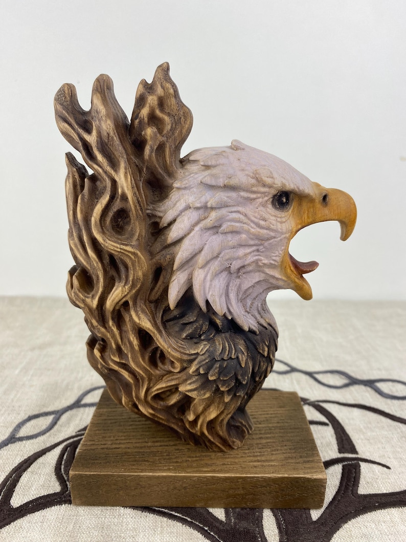 Eagle Sculptur Flame Motif Decor Sculpture With Flames Maori Statue ...